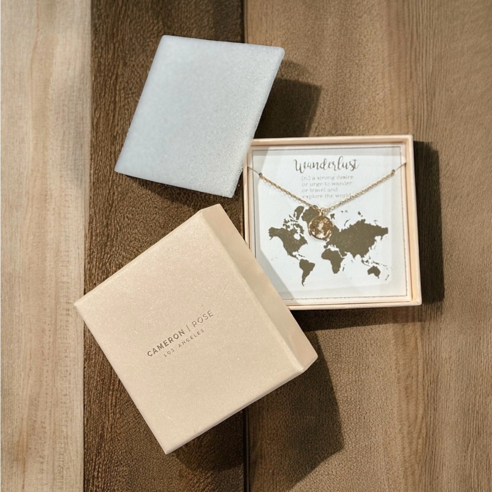 Cameron Rose wanderlust gold toe, necklace, new inbox